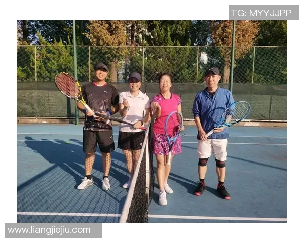 南京网球队意识对比深度分析揭示团队协作与个人表现的微妙关系 南京网球队意识对比深度分析揭示团队协作与个人表现的微妙关系