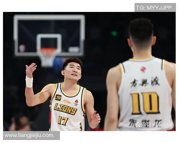 赛后分析：北京篮球队与上海篮球队的战术对决与精彩瞬间回顾