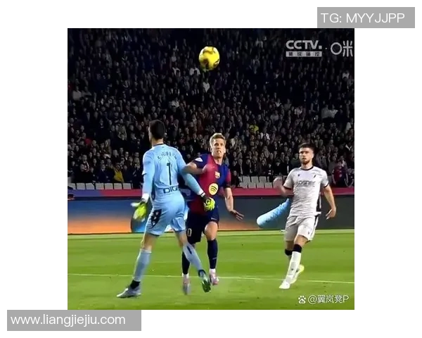 托雷斯在对阵皇马的经典对决中展现出怎样的个人魅力与足球智慧