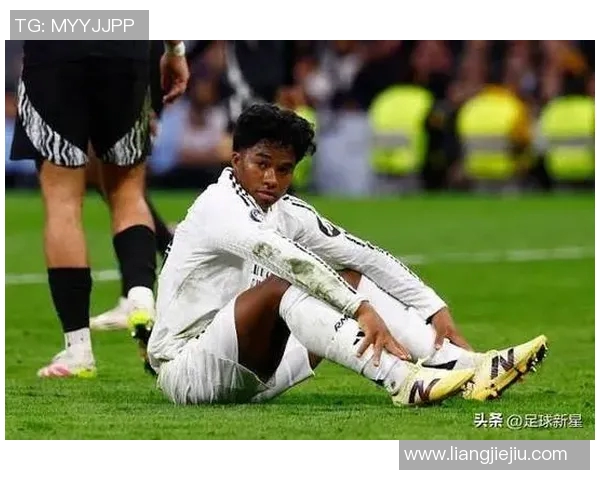 恩德里克崛起之路：从青涩少年到足球天才的成长故事