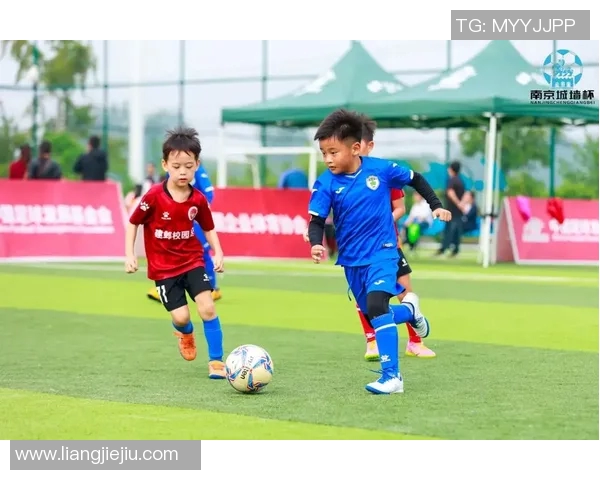 湘南比马与府中竞技的激烈对决展现足球魅力与团队精神的精彩瞬间 湘南比马与府中竞技的激烈对决展现足球魅力与团队精神的精彩瞬间